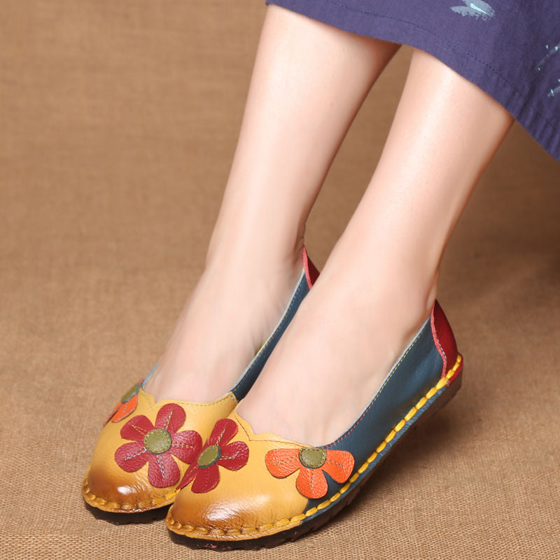 Flower Design Round Toe Mixed Color Flat Shoes