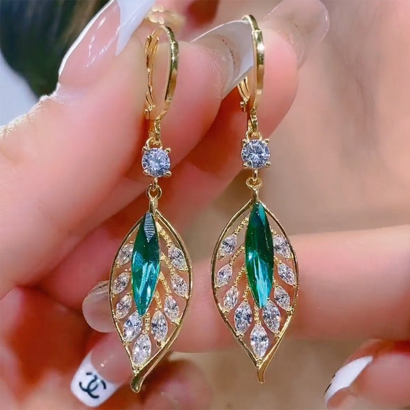 Leaf Shiny Zircon Earring