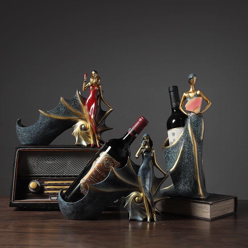 Modern Family Figurines Wine Holder