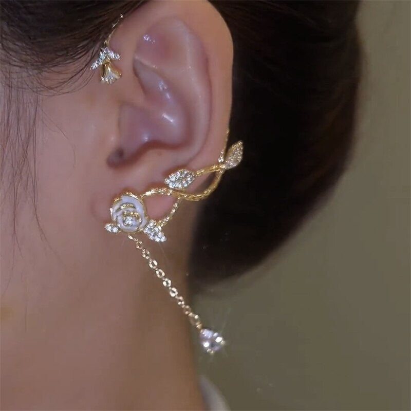 Elegant Vintage Vibes Ear Clip