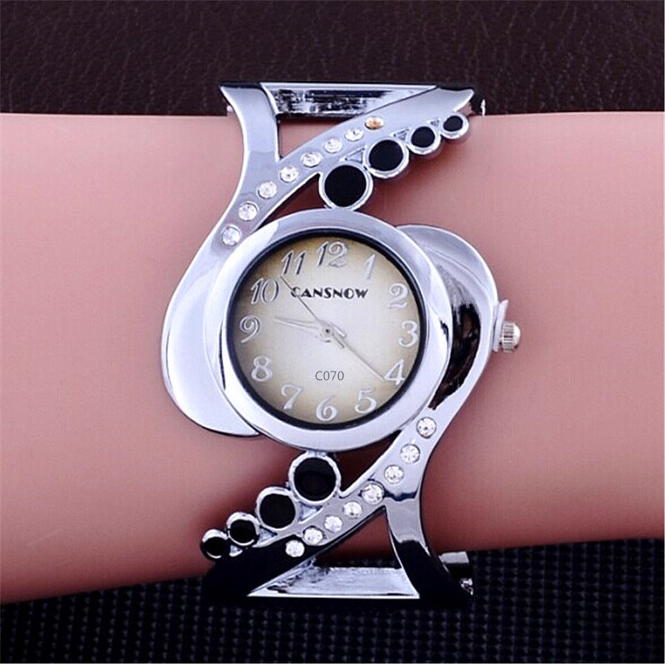 Time Loop Creative Women Wristwatch