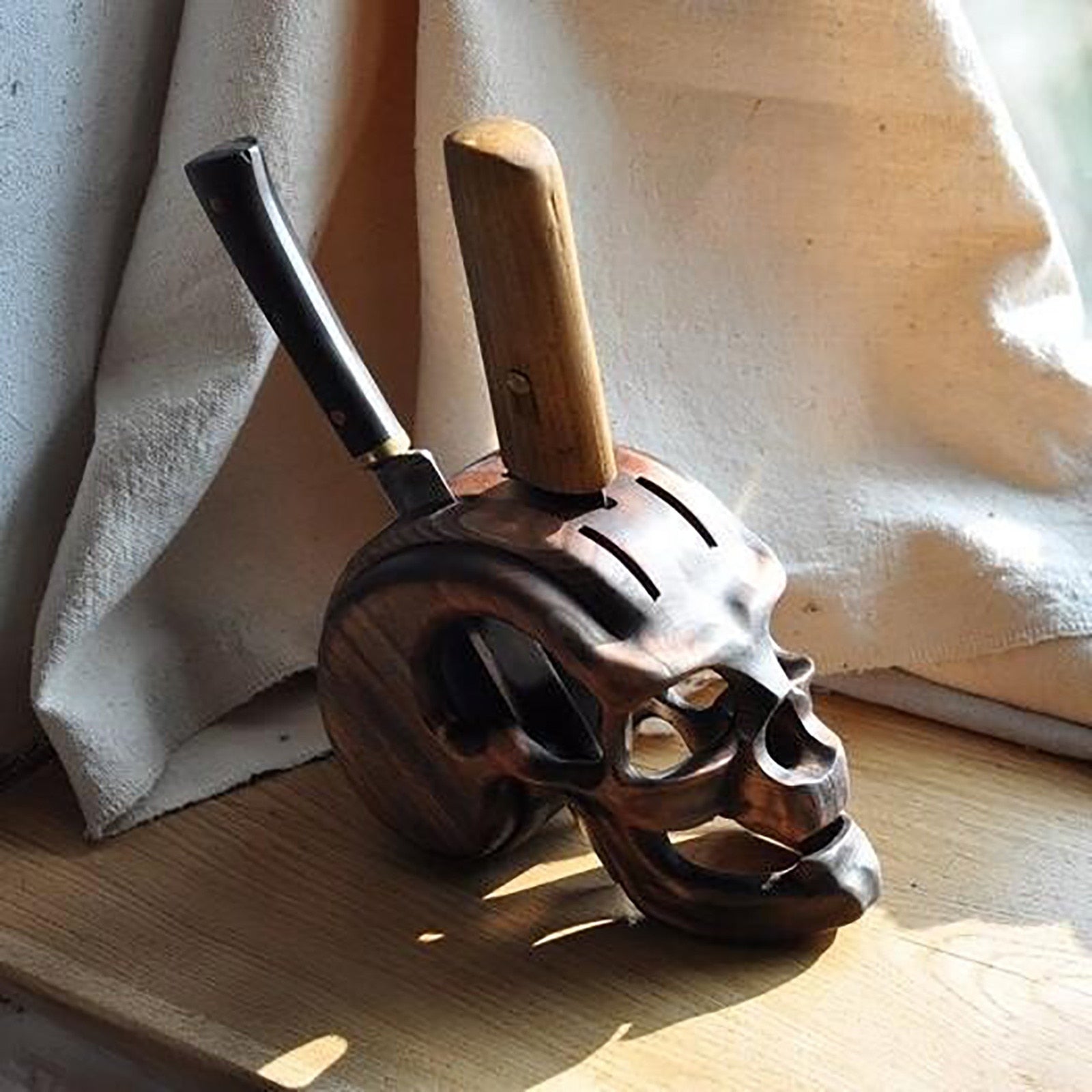 Skull Knife Holder