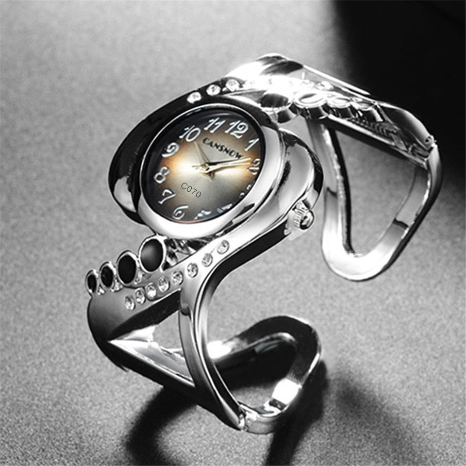 Time Loop Creative Women Wristwatch