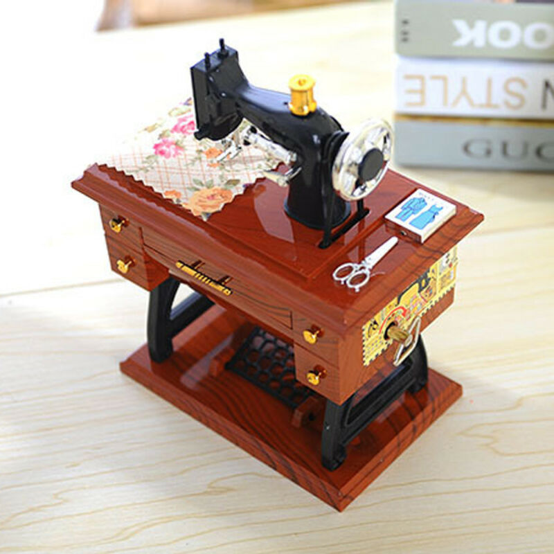 Mini Craft Retro Sewing Machine Decor