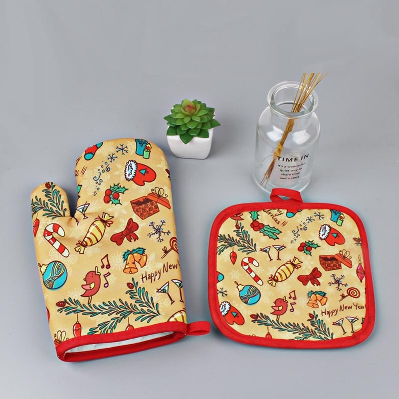 Heat Resistant Christmas Oven Mitts