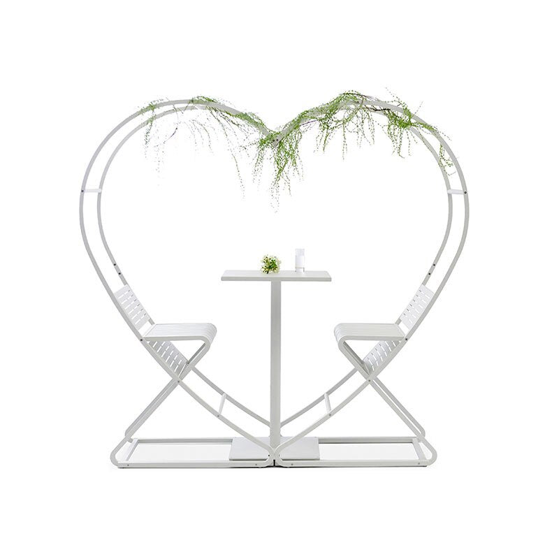 Nature Nest Outdoor Heart-Shaped Swing Bench