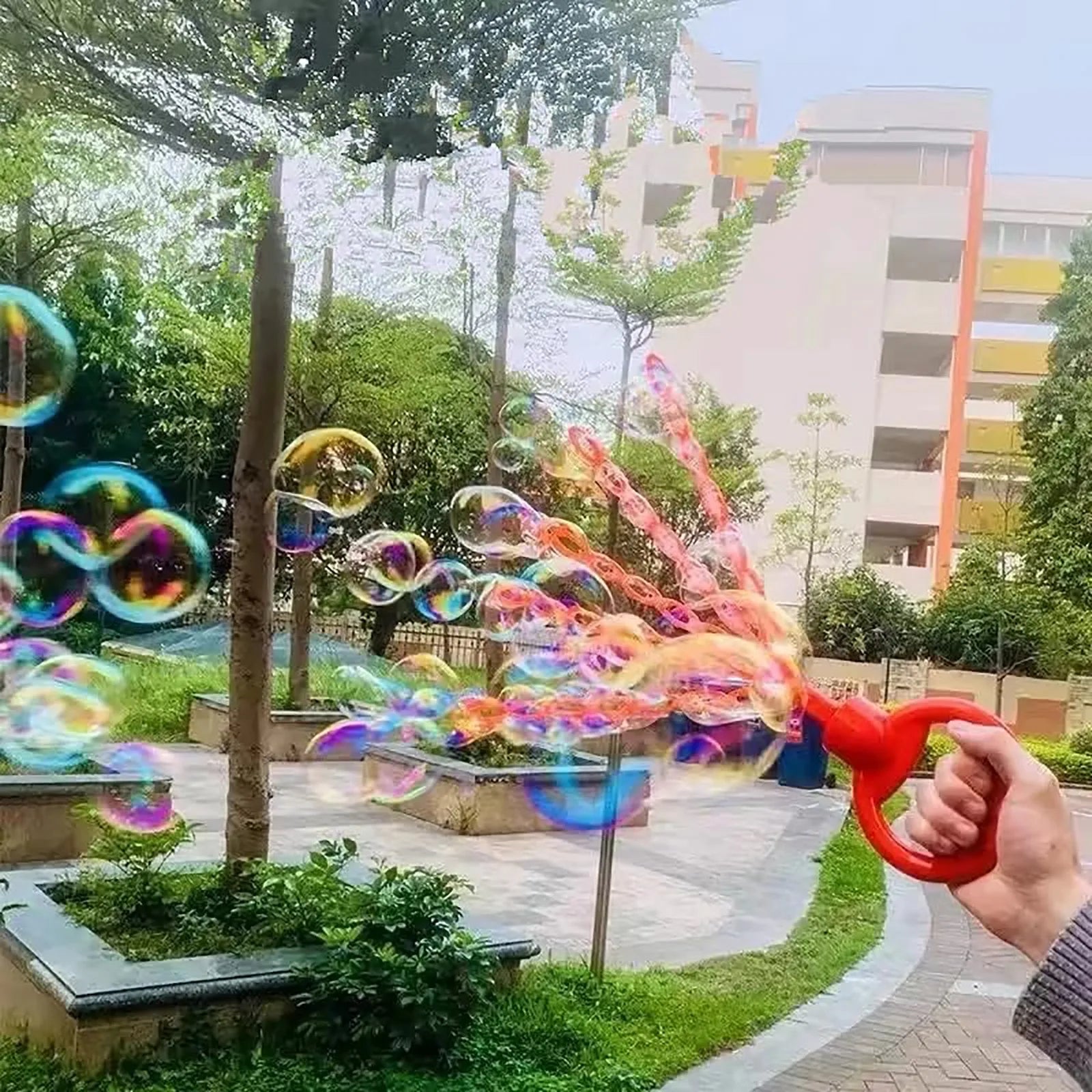 Smiley Face Fun Five-Claw Bubble Maker