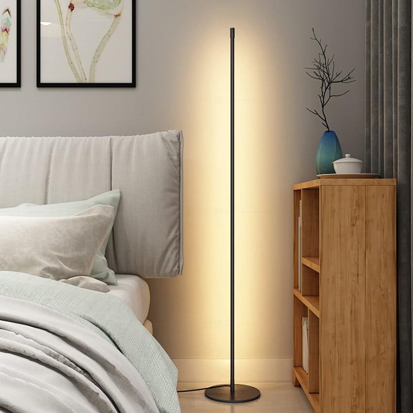 Elegant Vertical Atmospheric Floor Lamp