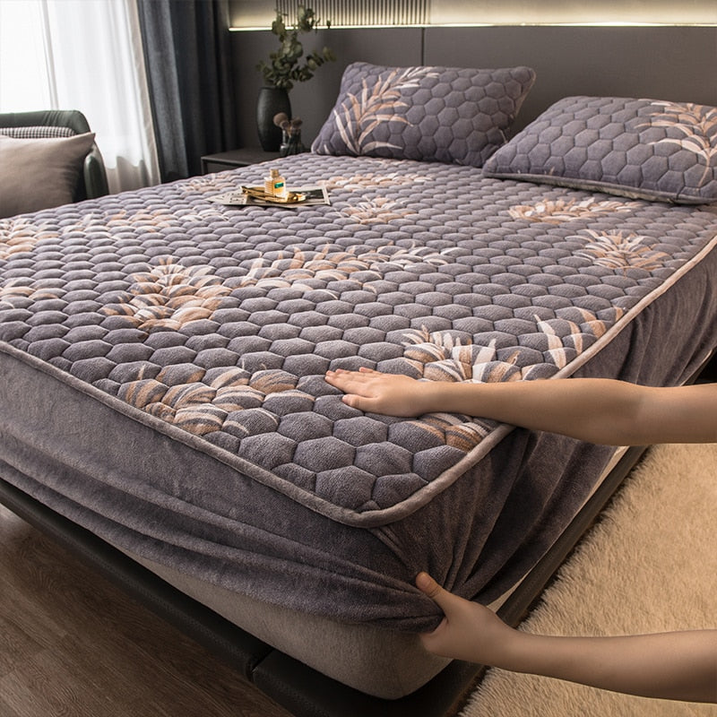 Elegant Velvet Thick Mattress Cover