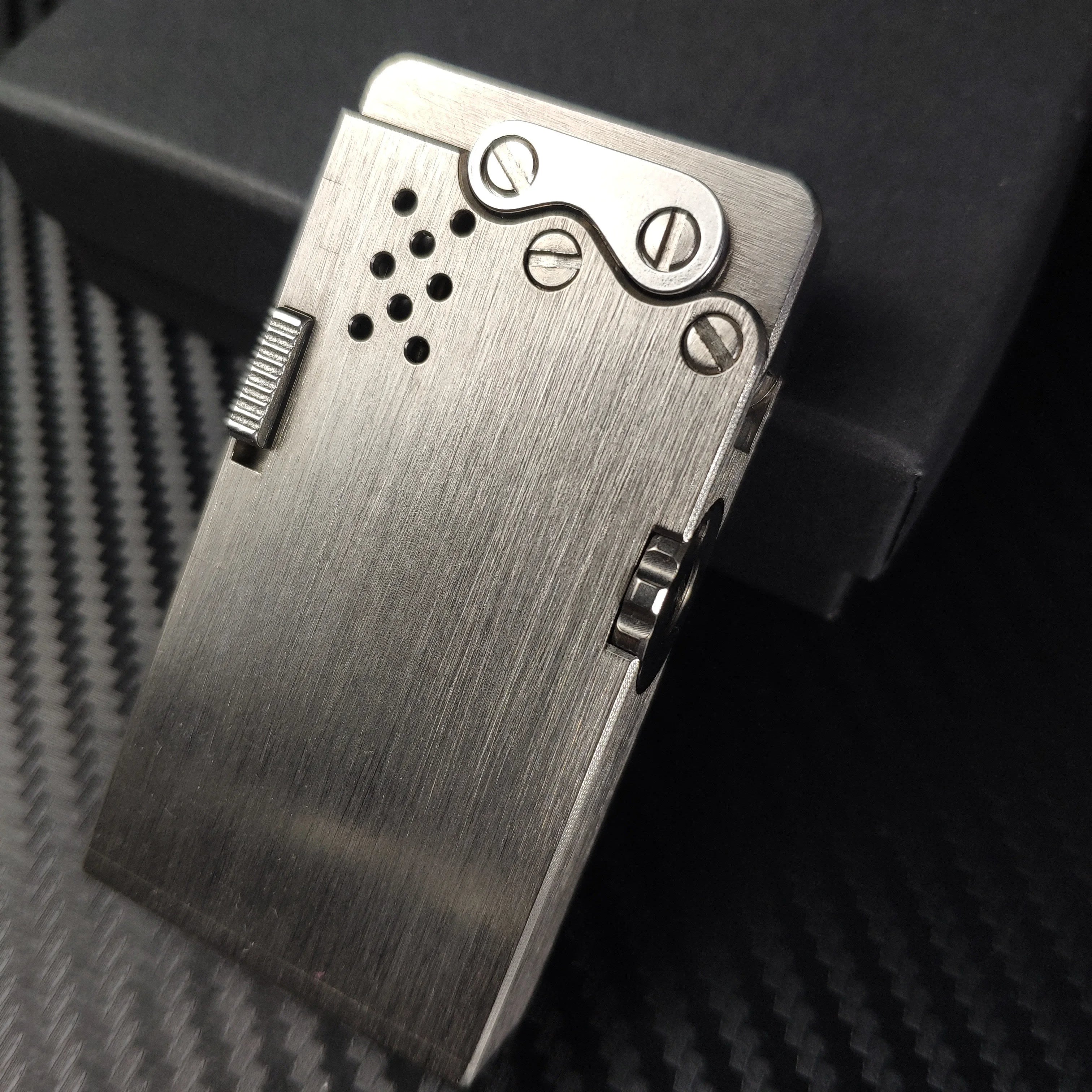 Handmade Mechanical Titanium Automatic Lighter