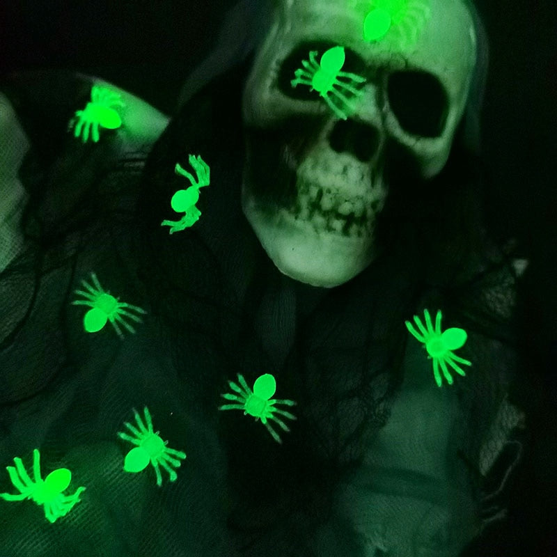 50Pcs Luminous Glowing Spiders Halloween Decoration