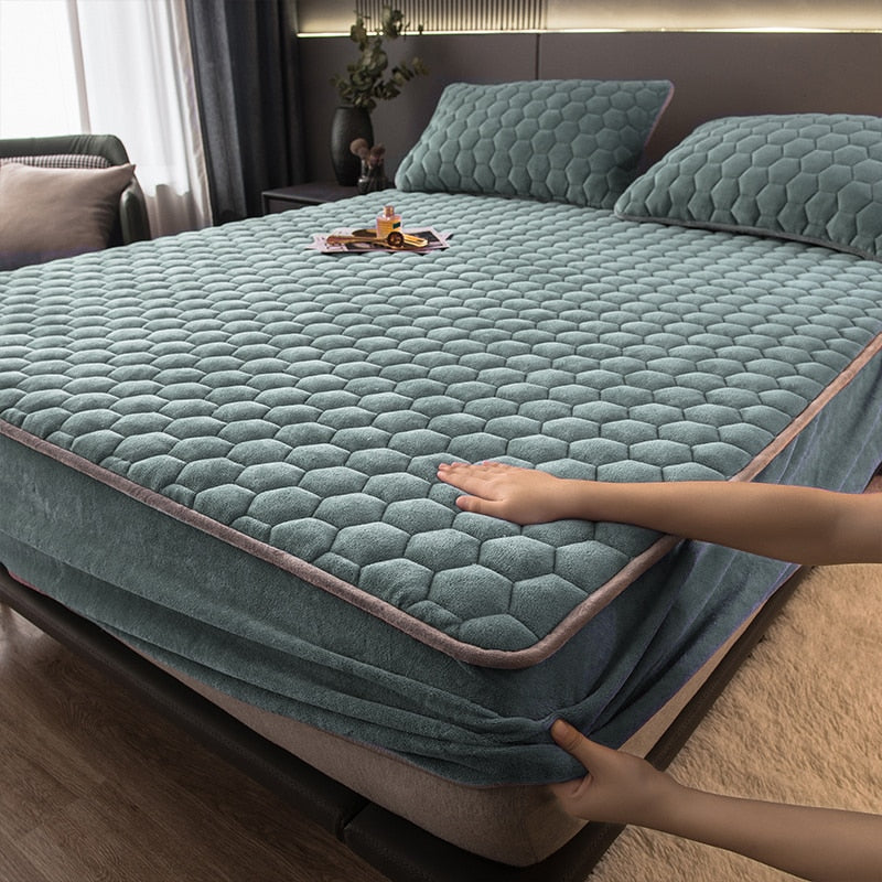 Elegant Velvet Thick Mattress Cover