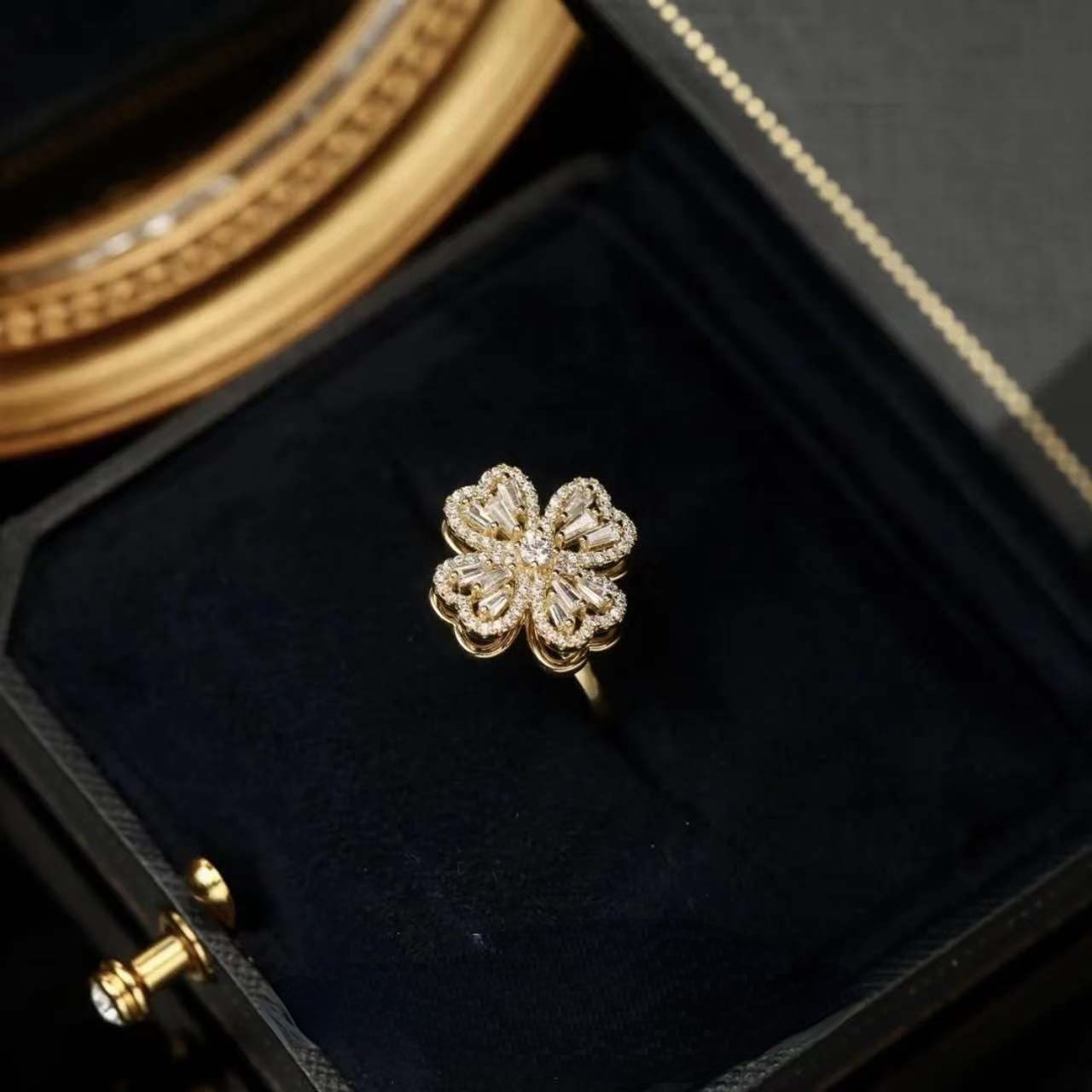 Rotating Flower Zircon Clover Ring